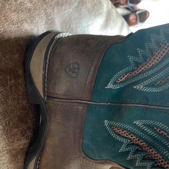 Ariat Women's Brown And Teal Cowgirl Boots. Good Condition. Size 8.5B. - Picture 9 of 16